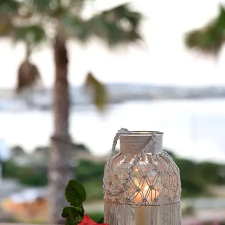 Executive Paros Avra 3 Bedrooms Sea View & Outdoor Jacuzzi Ambelas