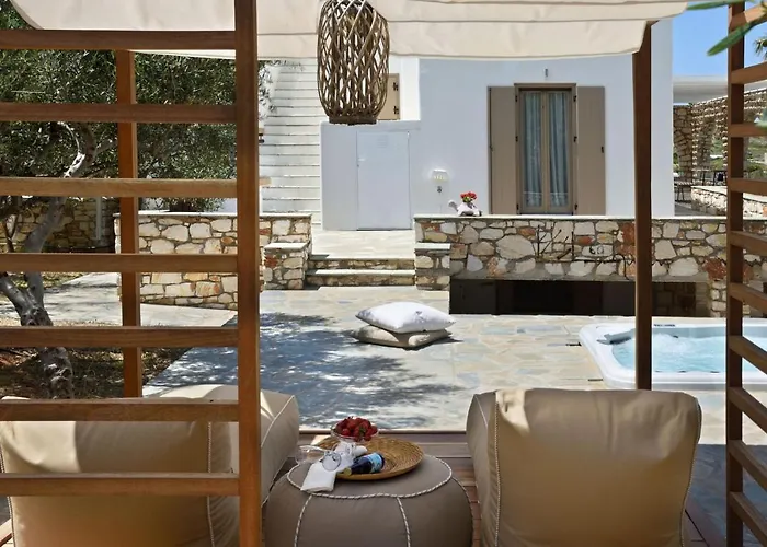 Executive Paros Avra 3 Bedrooms Sea View & Outdoor Jacuzzi * Ambelas