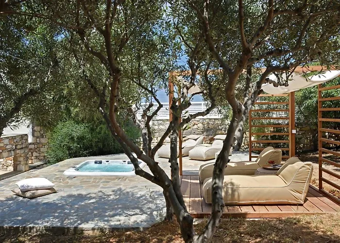 Executive Paros Avra 3 Bedrooms Sea View & Outdoor Jacuzzi Villa