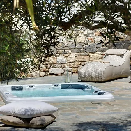 Executive Paros Avra 3 Bedrooms Sea View & Outdoor Jacuzzi Villa Ambelas