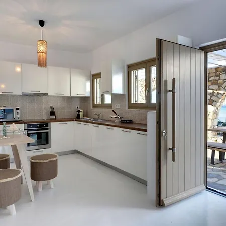 Villa Executive Paros Avra 3 Bedrooms Sea View & Outdoor Jacuzzi