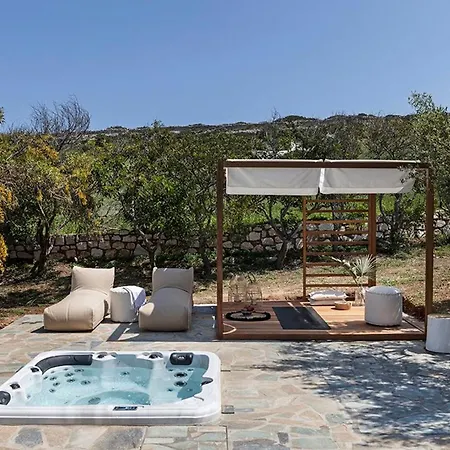 Executive Paros Avra 3 Bedrooms Sea View & Outdoor Jacuzzi * Ambelas