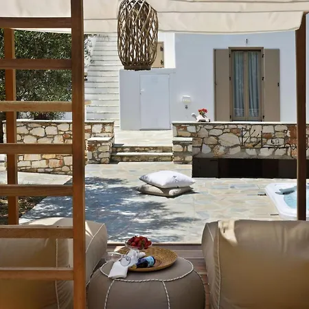 Executive Paros Avra 3 Bedrooms Sea View & Outdoor Jacuzzi *