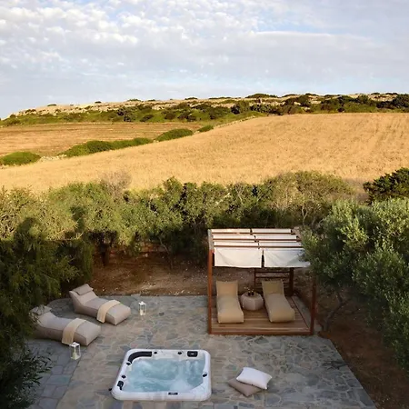 Executive Paros Avra 3 Bedrooms Sea View & Outdoor Jacuzzi Ambelas